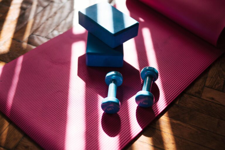 Les 5 équipements indispensables pour débuter en fitness